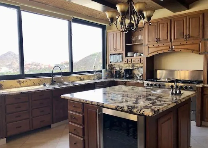 Villa Luxury With Two Pools, Great For Large Groups